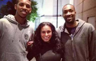 首回合对抗 首回合对抗