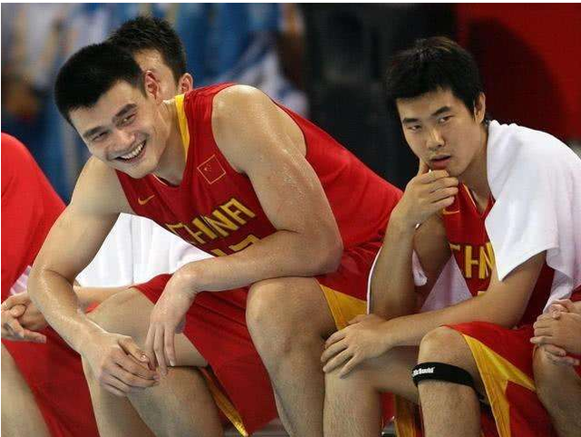 得反应慢半 得反应慢半